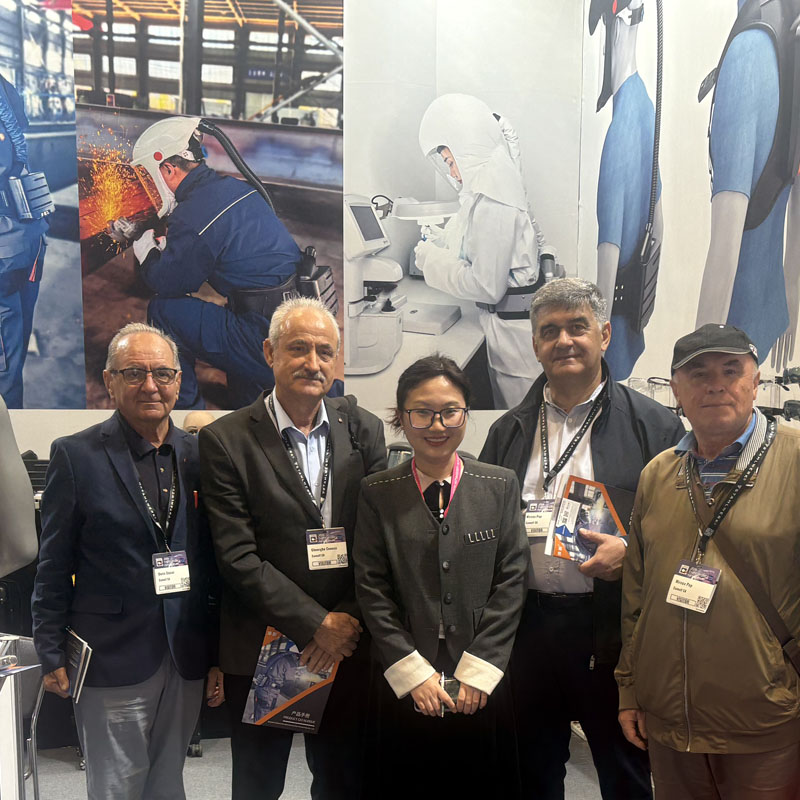 NEW AIR сяє на SCHWEISSEN & SCHNEIDEN 2025, а його PAPR привертають увагу всесвітньо відомих галузевих колег